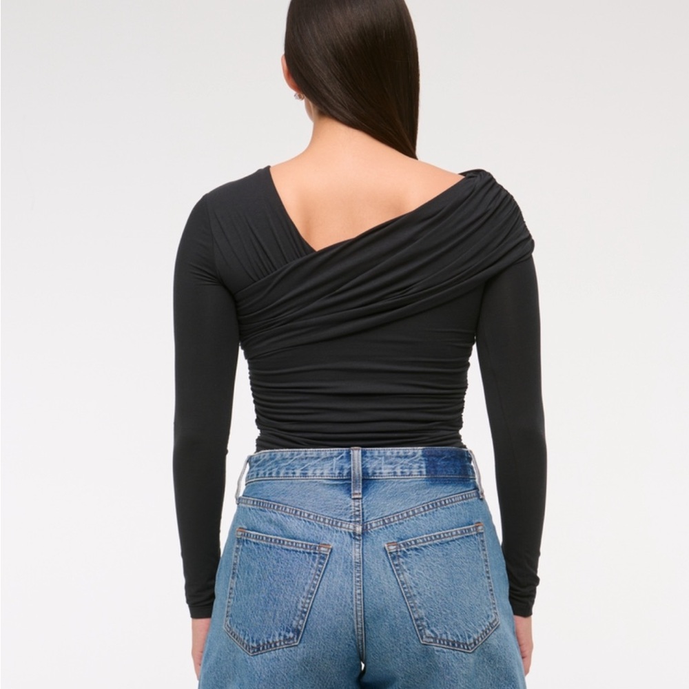 Abercrombie & Fitch High Rise Loose Short Denim Jeans - Curve Love - Picture 5 of 7